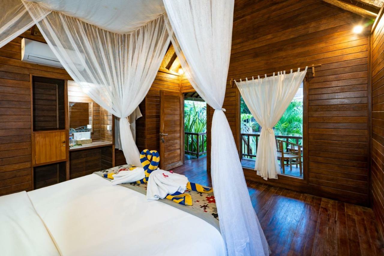 G LUna Huts by WizZeLa Lembongan Exterior foto