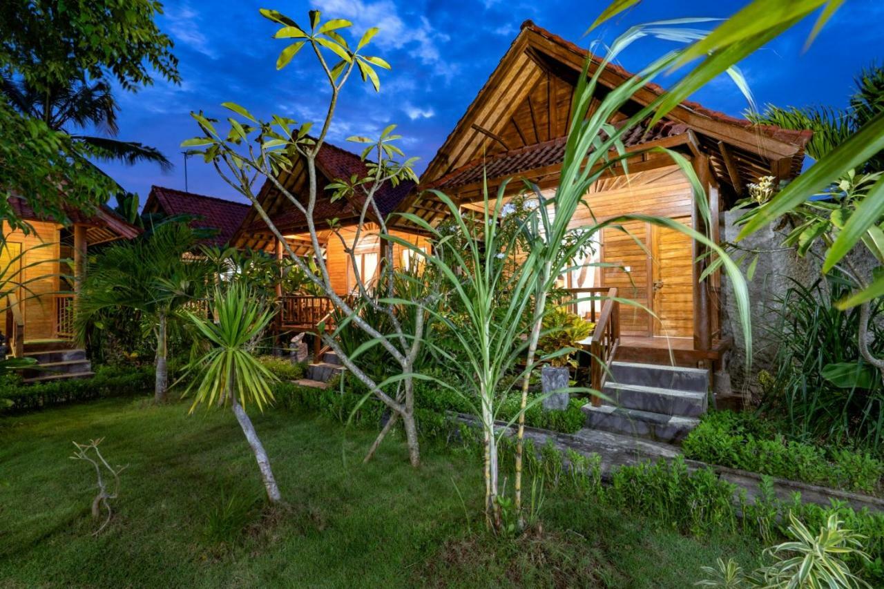 G LUna Huts by WizZeLa Lembongan Exterior foto
