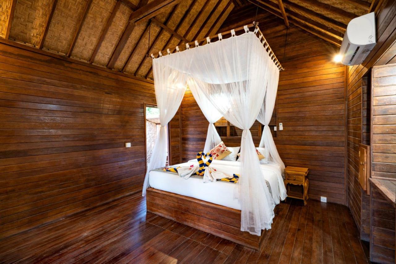 G LUna Huts by WizZeLa Lembongan Exterior foto