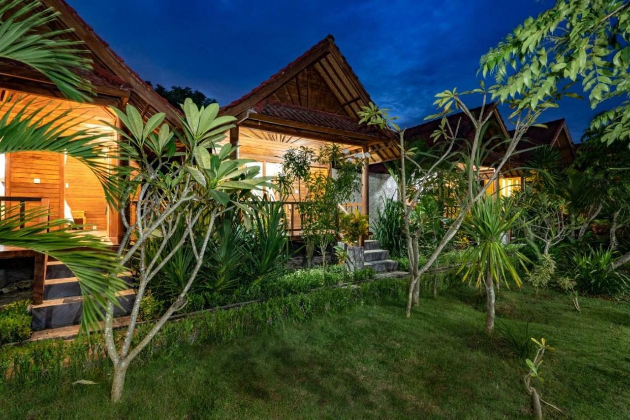 G LUna Huts by WizZeLa Lembongan Exterior foto